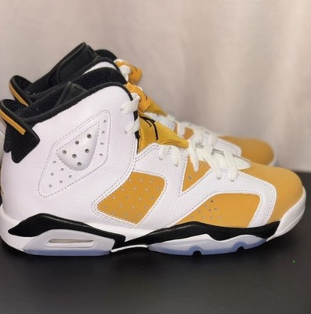 Jordan Air Jordan 6 Unisex Kids White/Gold/Black High Top Leather, 6.5Y